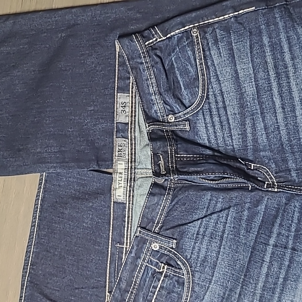 Men's dark wash Buckle jeans